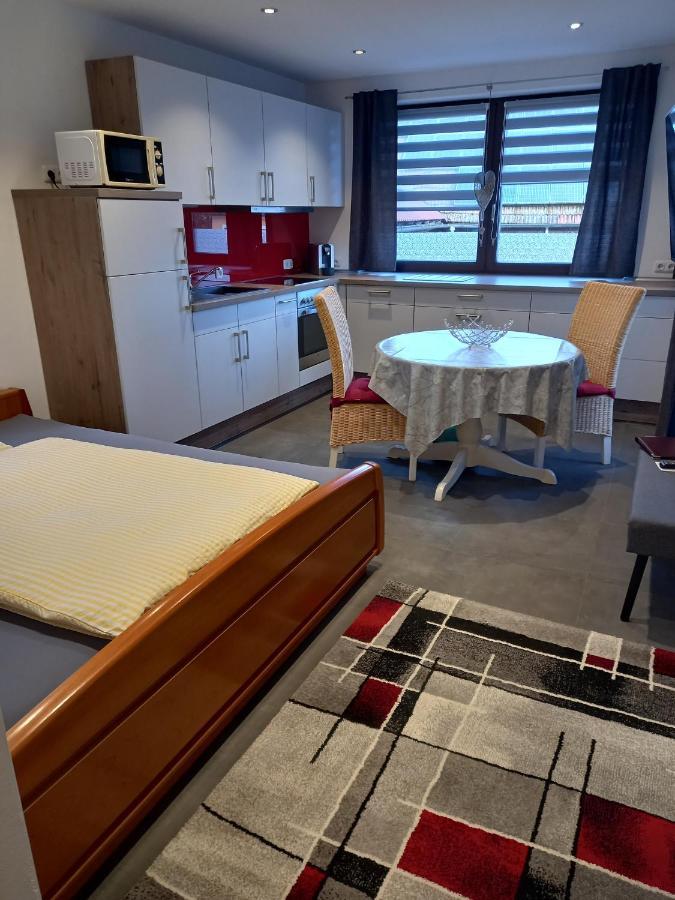 Cafe Und Pension Ringer Vilseck المظهر الخارجي الصورة